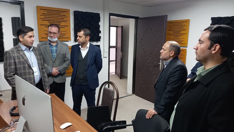 بازدید دکتر صدوقی از استودیو تولید محتوای مجازی دانشگاه علوم پزشکی خراسان شمالی