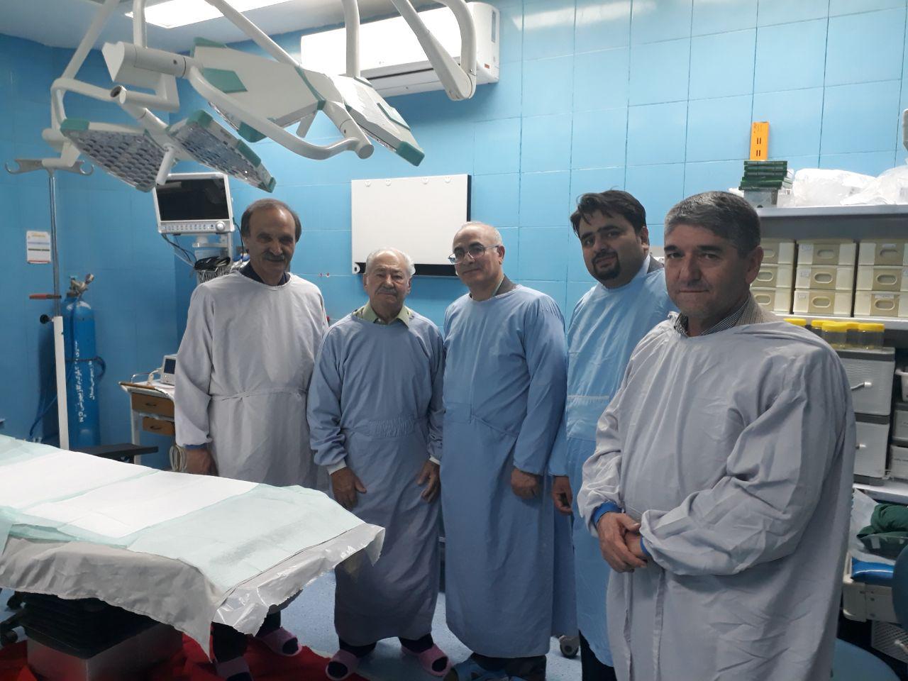 تجدید خاطره دکتر «شادلو» نخستین پزشک جراح بجنوردی با حضور در بیمارستان بنت الهدی