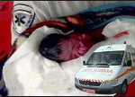 تولد نوزادهنگام انتقال مادر باردار به بیمارستان در داخل آمبولانس توسط پرسنل 115پایگاه جاده ای دشت