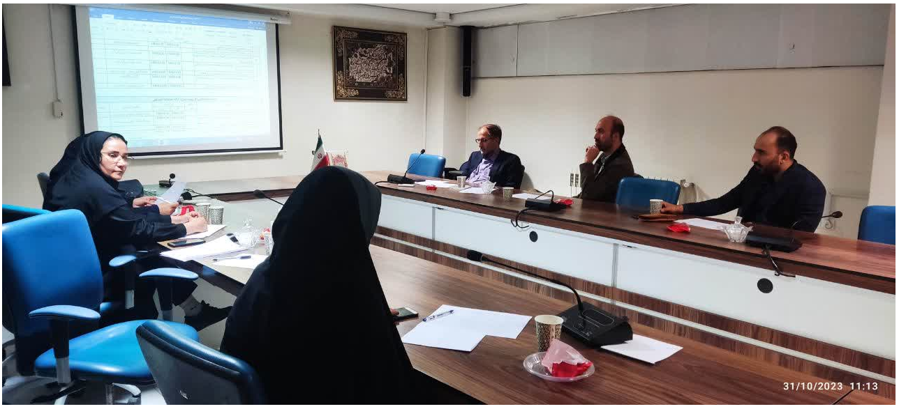 جلسه اقتصاد آموزش و تدوين برنامه عملياتي - گزارش عملكرد كارگروه