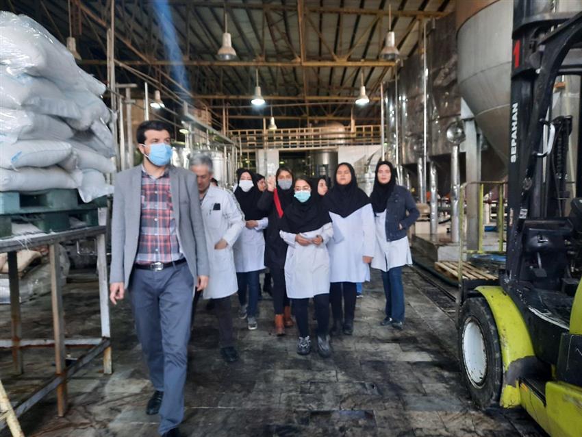 بازدید دانشجویان مهندسی بهداشت محیط ورودی 1398 از کارخانه آبمیوه بهنوش شیروان