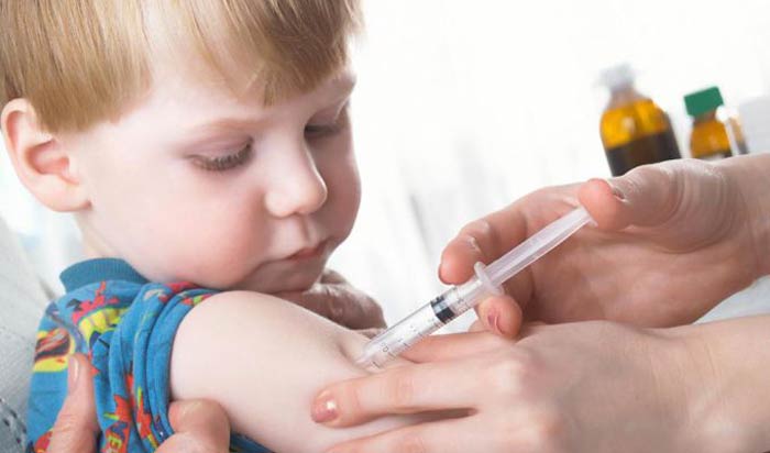 ضرورت انجام واکسیناسیون در شرایط شیوع بیماری کووید 19