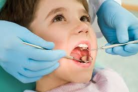 پیشرفت پوسیدگی دندان کودکان با استفاده مکرر از مواد غذایی شیرین