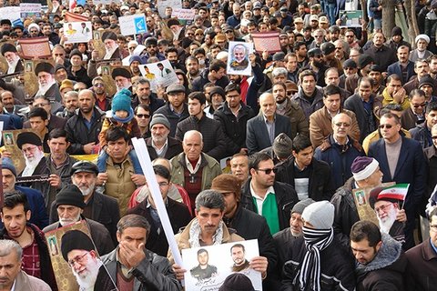 حضور مسئولان و همکاران دانشگاه در راهپیمایی باشکوه مردم مرکز استان در محکوم کردن حوادث اخیر کشور