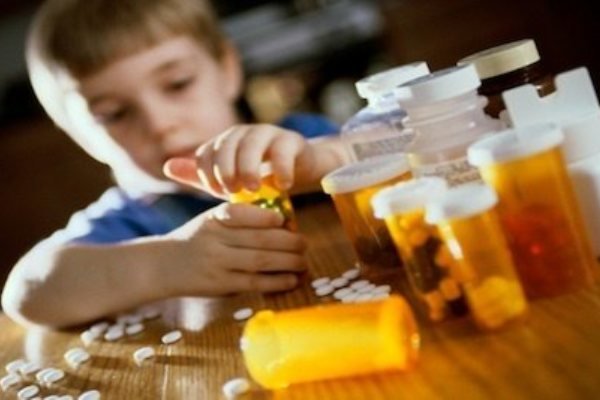 داروها را دور از دسترس کودکان قرار دهید