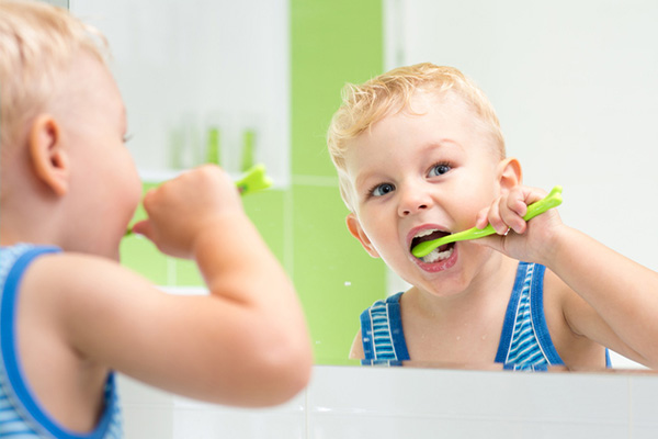 استفاده از خمیر دندان به کودکان زیر ۳ سال توصیه نمی شود