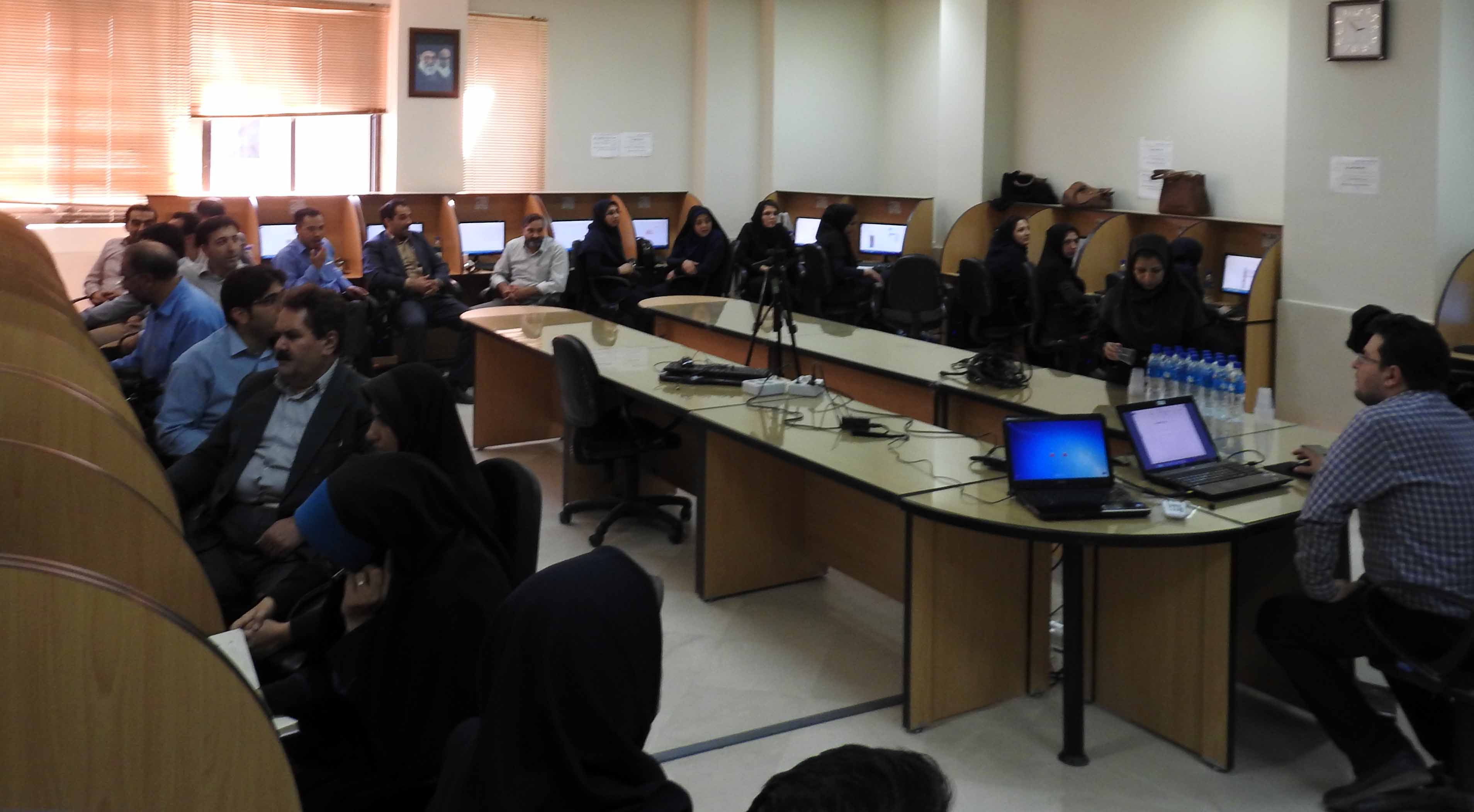دومین دوره آموزش های کاربردی در حوزه فناوری اطلاعات ویژه همکاران ستاد دانشگاه برگزار شد