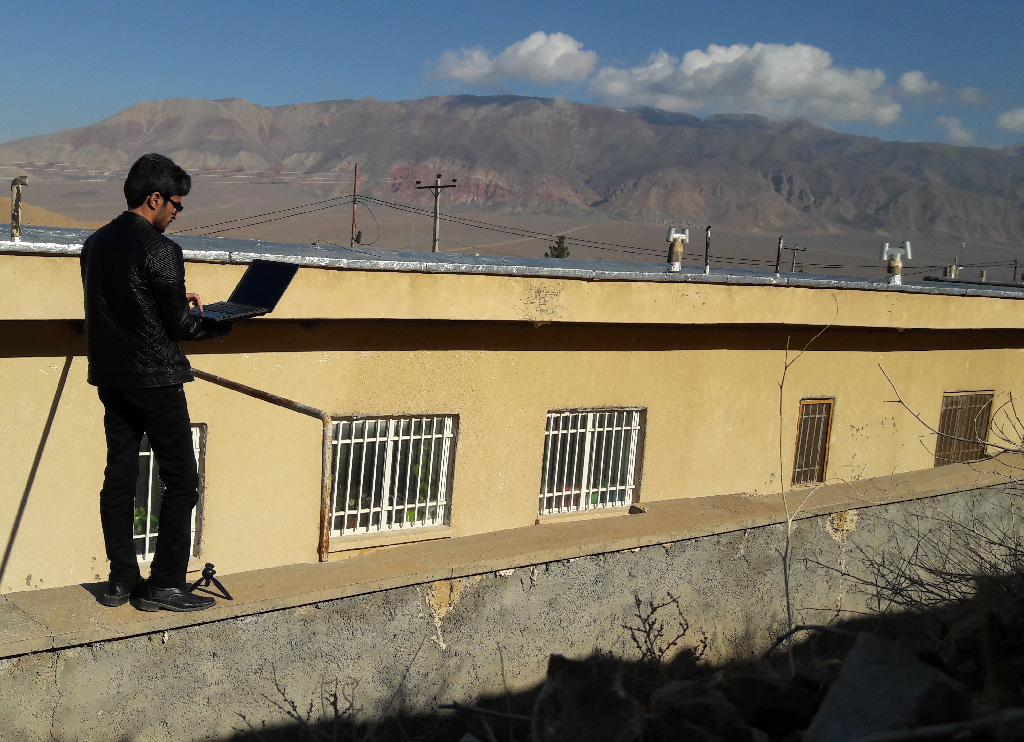 بررسي زير ساخت اينترنت در روستاي كرف از توابع جاجرم