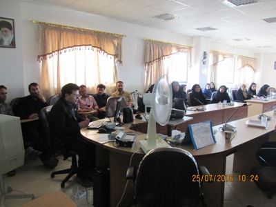 جلسه توجیهی کار با دستگاه حضور و غیاب ویژه کارکنان شبکه بهداشت ودرمان شهرستان فاروج برگزار گردید .