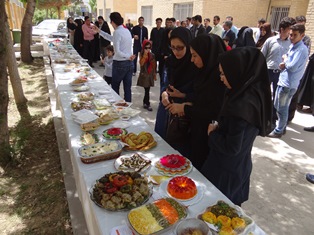برگزاری جشنواره غذایی در هفته سلامت