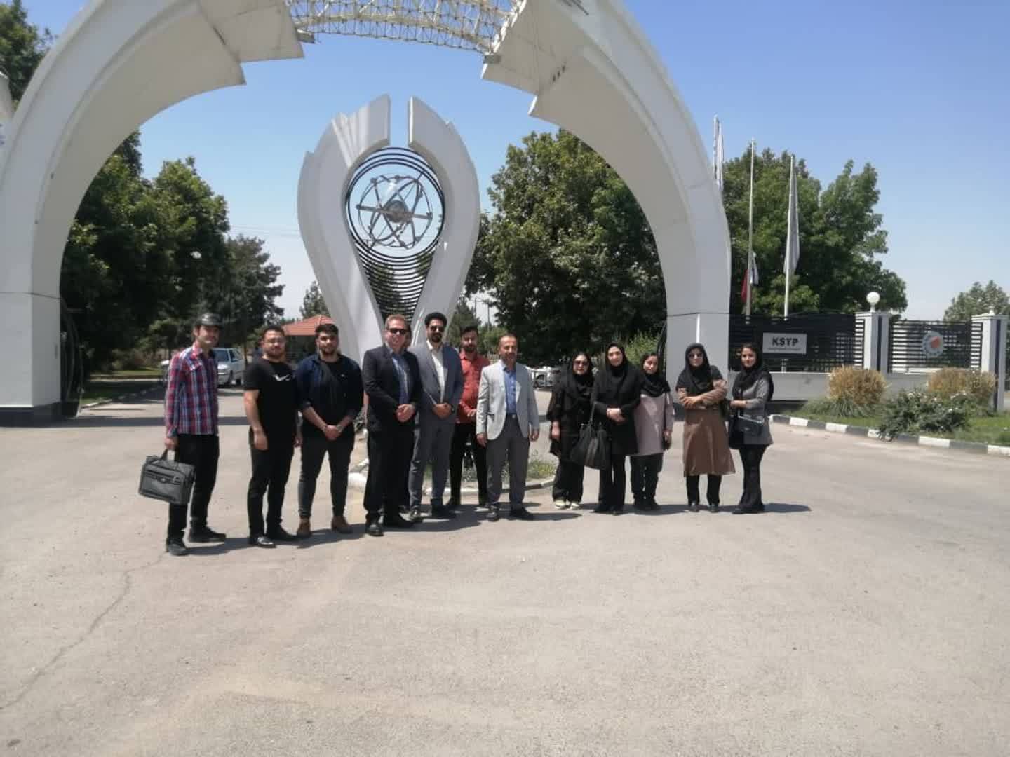 بازدید دانشجویان و اساتید دانشگاه از پارک علم و فناوری خراسان رضوی
