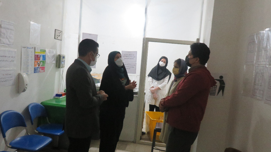 بازدید دوساعته ریاست دانشکده پزشکی و تعداد دیگری از مسئولین از خوابگاه دخترانه الزهرا