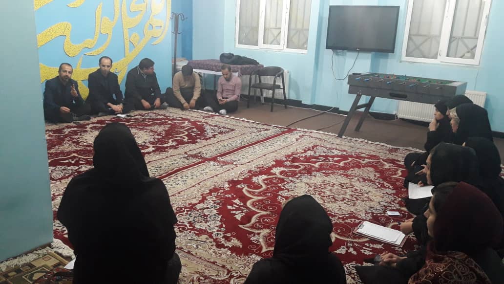 به مناسبت روز دانشجو معاون فرهنگی دانشجویی دانشگاه در خوابگاه خواهران الزهرا حضور یافتند